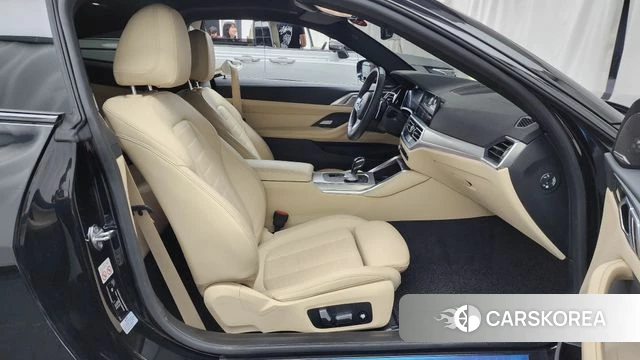 BMW 4 Series (G22) 2021 Черный из Кореи, фото 2
