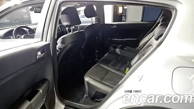 Kia Sportage The Bold 2021 Серебряный из Кореи, фото 2