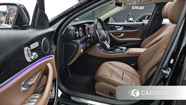 Mercedes-Benz E-Class W213 2019 Черный из Кореи, фото 2