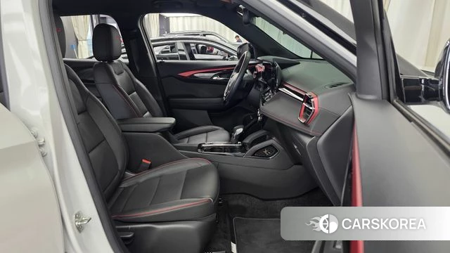 Chevrolet (GM Daewoo) The New Trail Blazer 2023 Белый из Кореи, фото 2
