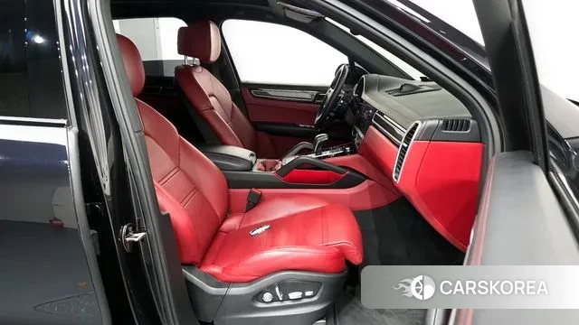 Porsche Cayenne (PO536) 2020 Черный из Кореи, фото 2