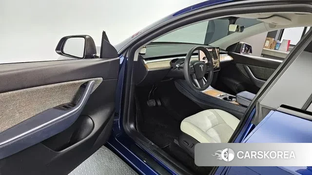 Tesla Model Y 2021 Синий из Кореи, фото 2