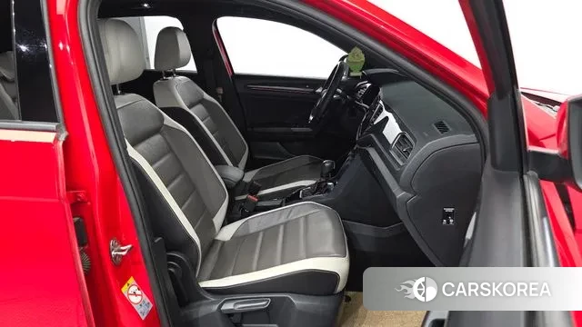 Volkswagen T-Roc 2021 Красный из Кореи, фото 2