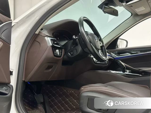 BMW 5 series 2021 Белый из Китая, фото 2