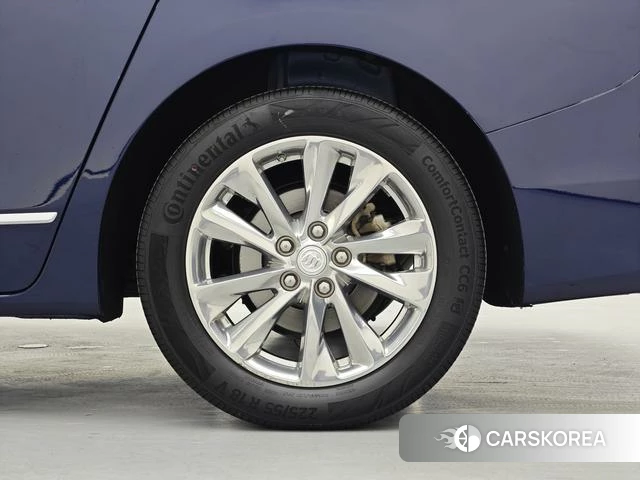 Buick GL8 2022 Синий из Китая, фото 2