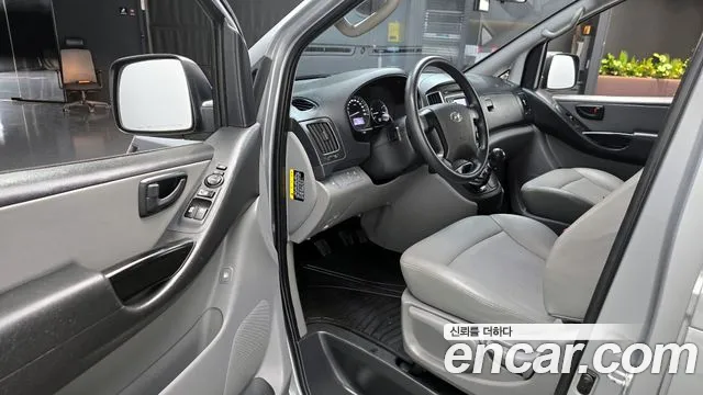 Hyundai The New Grand Starex 2019 Серебристо-серый из Кореи, фото 2
