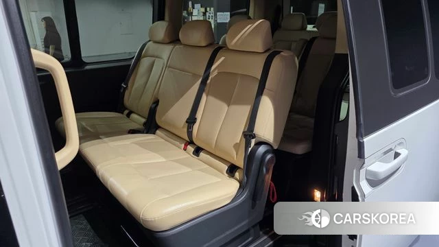 Hyundai Staria 2022 Белый из Кореи, фото 2