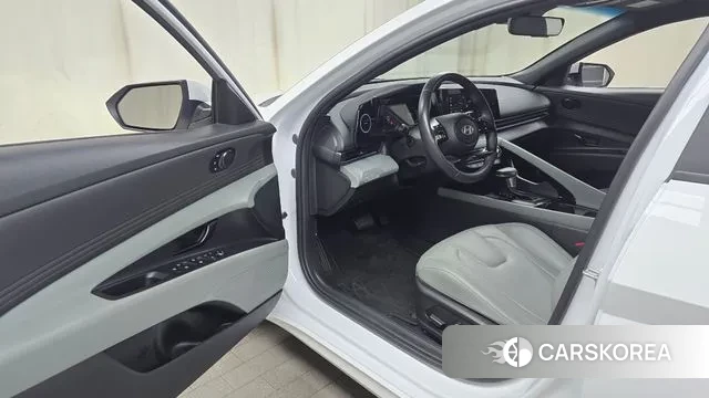 Hyundai The New Avante Hybrid (CN7) 2024 Белый из Кореи, фото 2