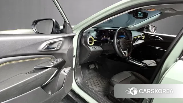 Chevrolet (GM Daewoo) Trax Crossover 2024 Светло-зеленый из Кореи, фото 2