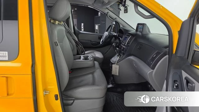 Hyundai The New Grand Starex 2018 Желтый из Кореи, фото 2