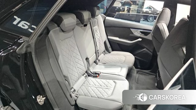 Audi Q8 (4M) 2022 Черный из Кореи, фото 2