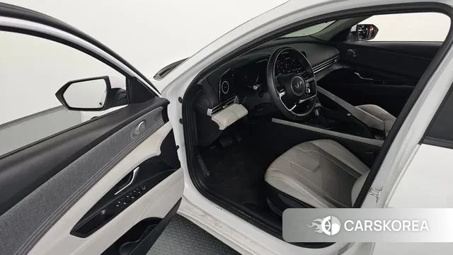 Hyundai Avante (CN7) 2022 Белый из Кореи, фото 2