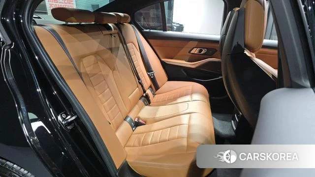 BMW 3 Series (G20) 2021 Черный из Кореи, фото 2