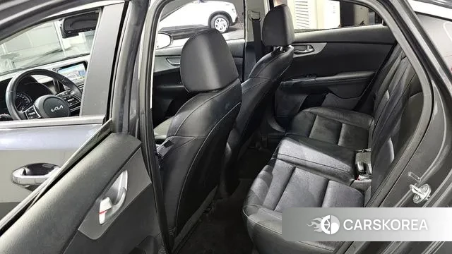 Kia The New K3 2nd generation 2022 Серый из Кореи, фото 2