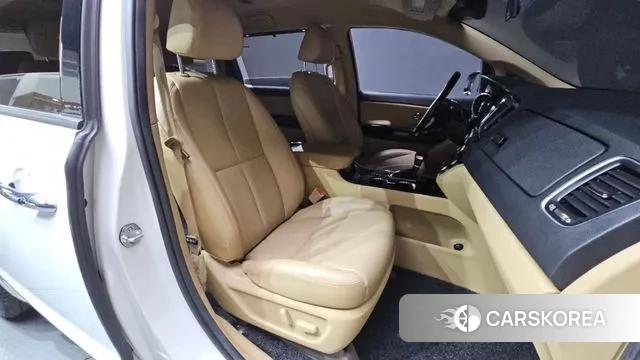 Kia The New Carnival 2018 Белый из Кореи, фото 2