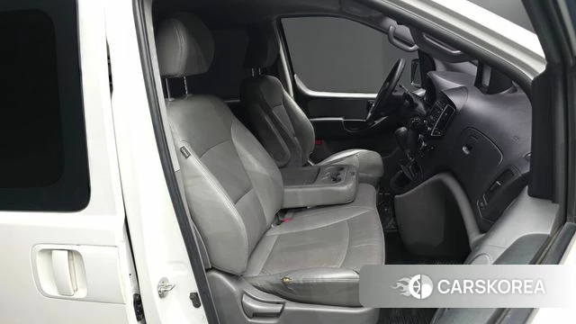 Hyundai The New Grand Starex 2018 Белый из Кореи, фото 2