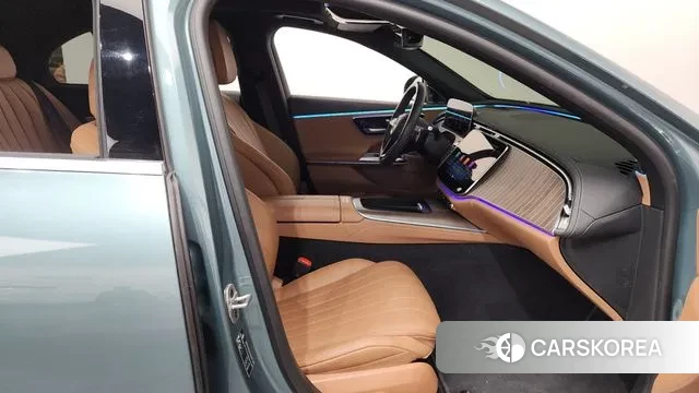 Mercedes-Benz E-Class W214 2024 Небесно-голубой из Кореи, фото 2