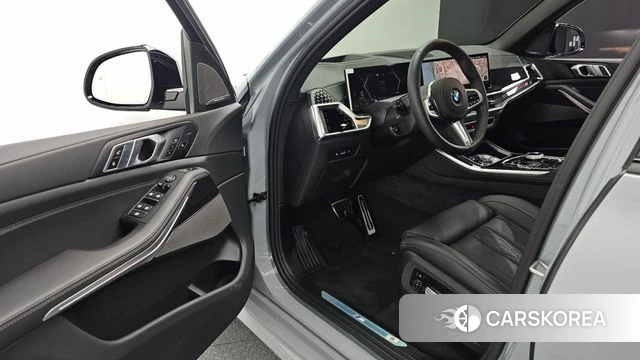 BMW X5 (G05) 2026 Серебристо-серый из Кореи, фото 2