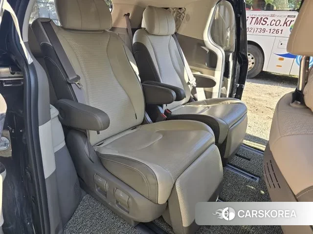 Kia Carnival 4th generation 2022 Черный из Кореи, фото 2