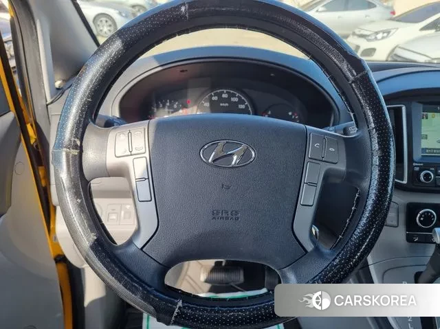 Hyundai The New Grand Starex 2018 Желтый из Кореи, фото 2