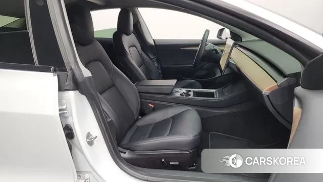 Tesla Model 3 2022 Белый из Кореи, фото 2