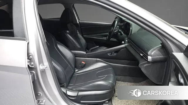 Hyundai Avante (CN7) 2021 Серебристо-серый из Кореи, фото 2