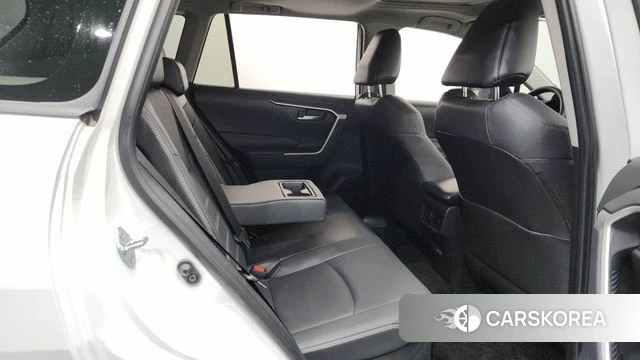 Toyota RAV4 5th Generation 2024 Белый из Кореи, фото 2