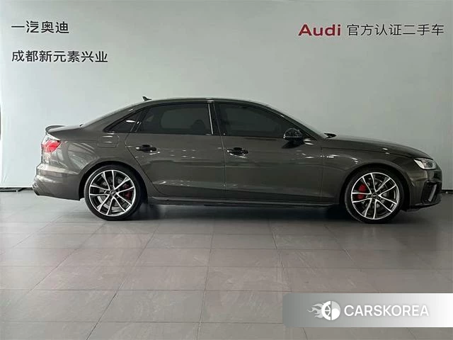 Audi A4L 2021 Темно-серый из Китая, фото 2