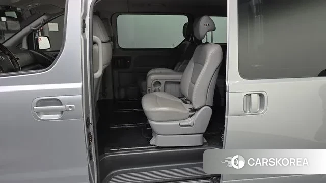 Hyundai The New Grand Starex 2018 Серебряный из Кореи, фото 2