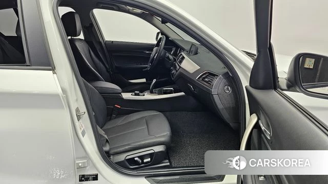 BMW 1 Series (F20) 2019 Белый из Кореи, фото 2