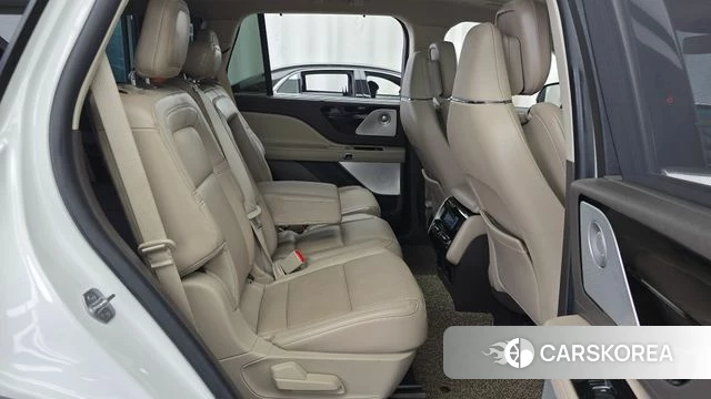 Lincoln Aviator 2nd generation 2022 Белый из Кореи, фото 2
