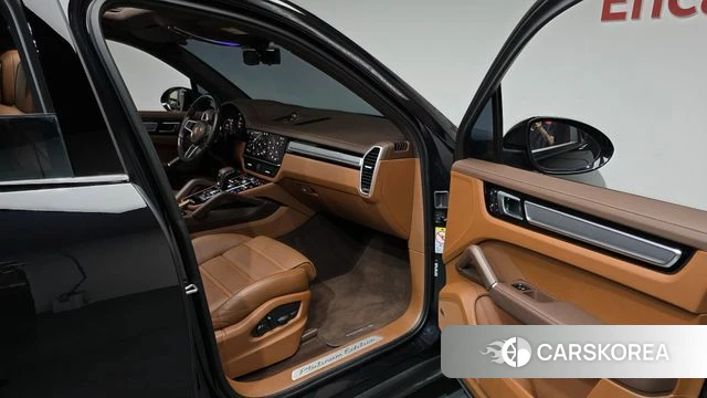 Porsche Cayenne (PO536) 2022 Черный из Кореи, фото 2