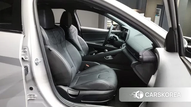 Hyundai The New Avante (CN7) 2025 Серебристо-серый из Кореи, фото 2