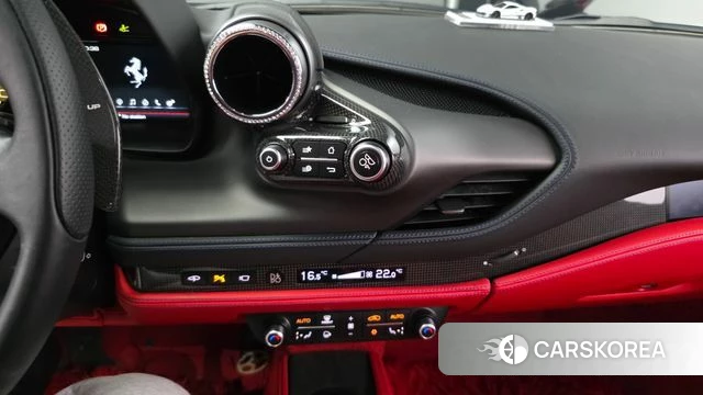 Ferrari F8 Tributo 2020 Белый из Кореи, фото 2