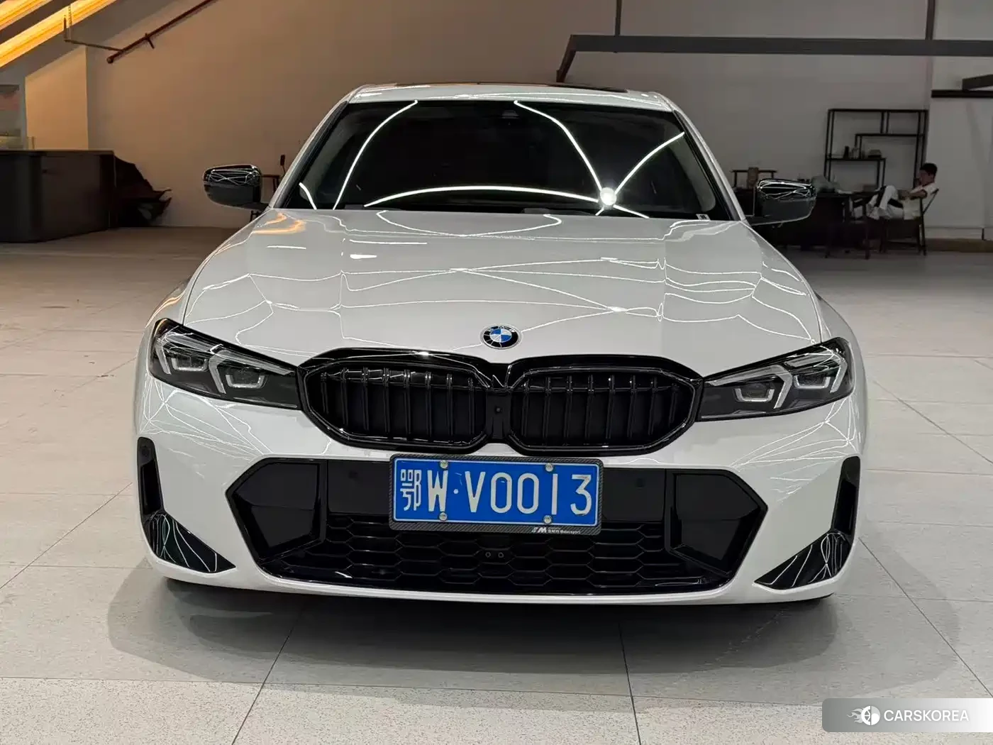 BMW 3 series 2023 Белый из Китая, фото 2