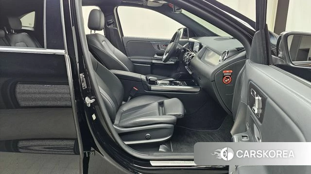 Mercedes-Benz GLA - Class H247 2021 Черный из Кореи, фото 2