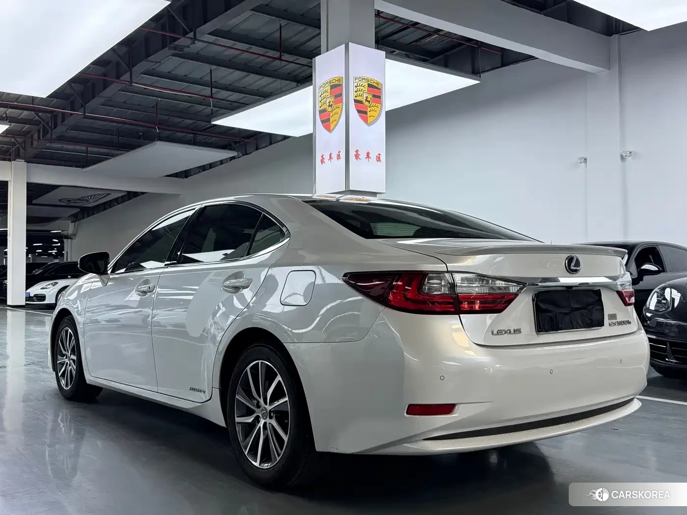Lexus ES 2018 Белый из Китая, фото 2