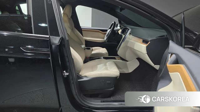 Tesla Model X 2020 Черный из Кореи, фото 2