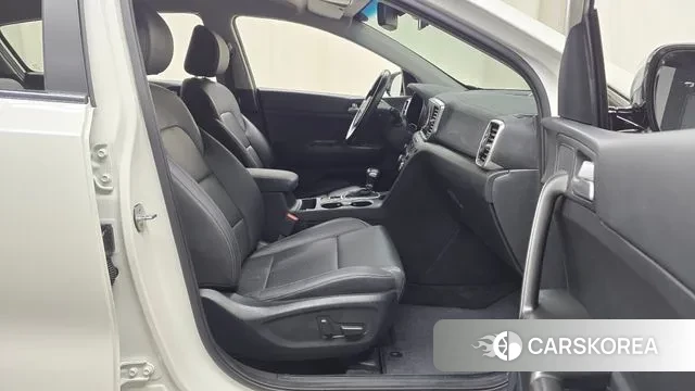 Kia Sportage The Bold 2021 Белый из Кореи, фото 2