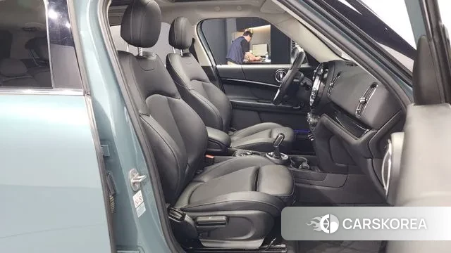 Mini Cooper Countryman 2022 Зеленый из Кореи, фото 2