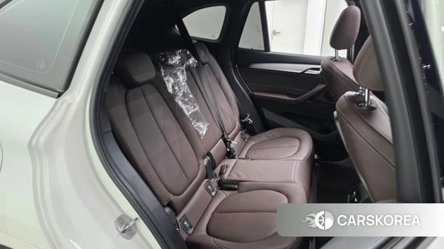 BMW X1 (F48) 2022 Белый из Кореи, фото 2