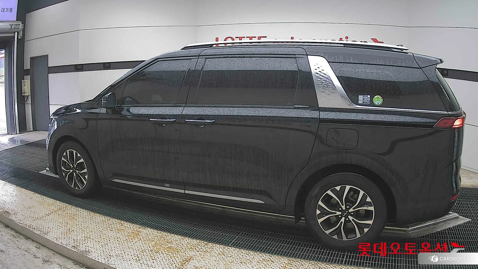 Kia Carnival 2023 Aurora Black Pearl из Кореи, фото 2