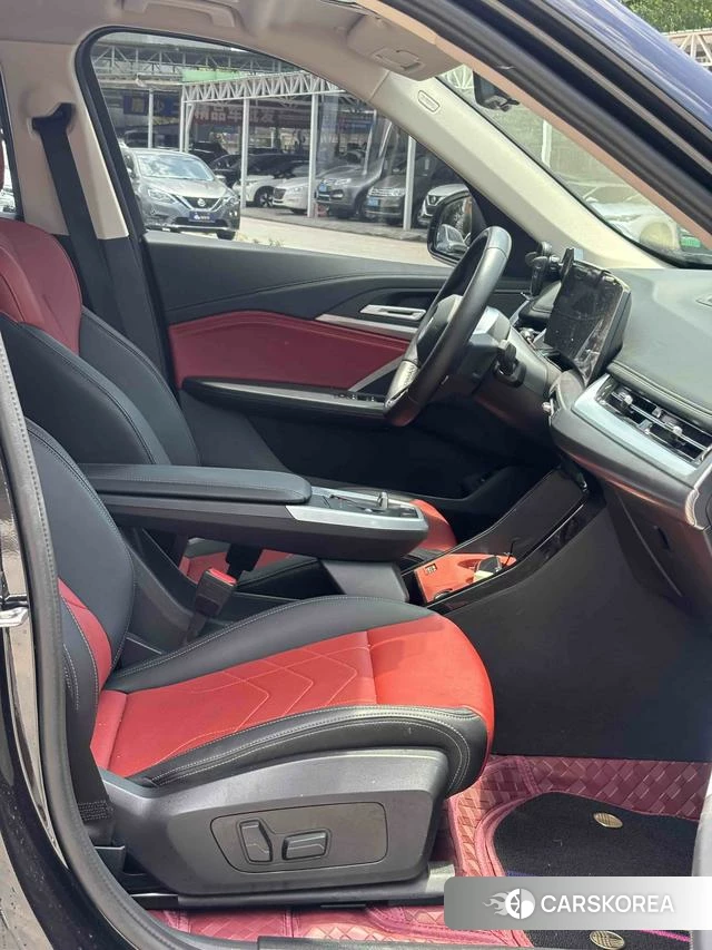BMW iX1 2024 Черный из Китая, фото 2