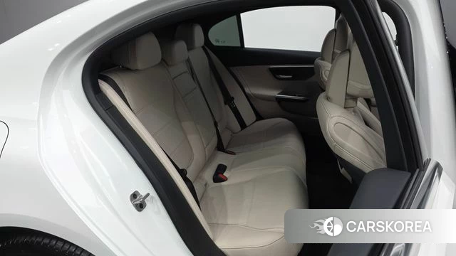 Mercedes-Benz C-Class W206 2025 Белый из Кореи, фото 2