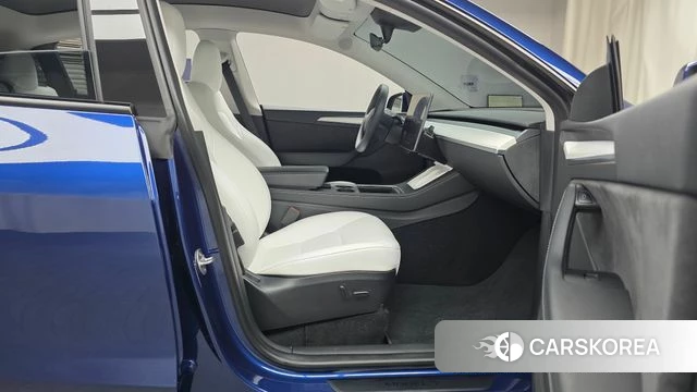 Tesla Model Y 2023 Синий из Кореи, фото 2