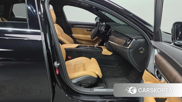 Volvo S90 2021 Черный из Кореи, фото 2