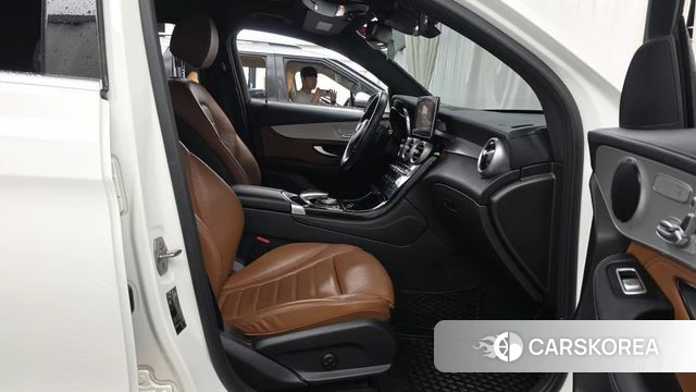 Mercedes-Benz GLC-Class X253 2018 Белый из Кореи, фото 2