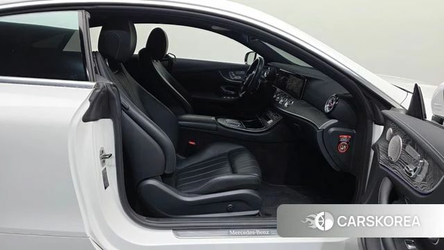 Mercedes-Benz E-Class W213 2021 Белый из Кореи, фото 2