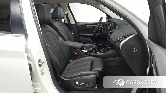 BMW X3 (G01) 2022 Белый из Кореи, фото 2