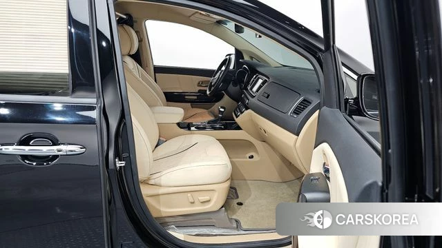 Kia The New Carnival 2020 Черный из Кореи, фото 2